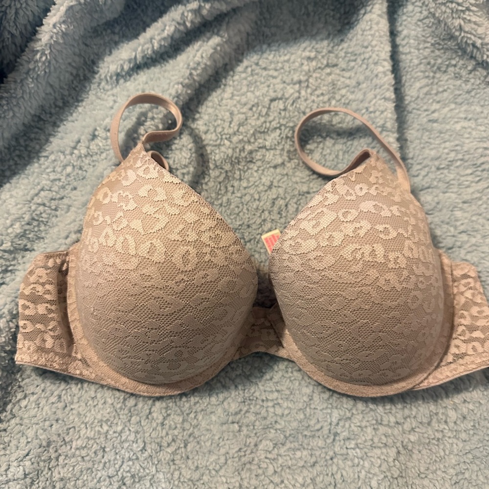 PINK wear everywhere push up bra
